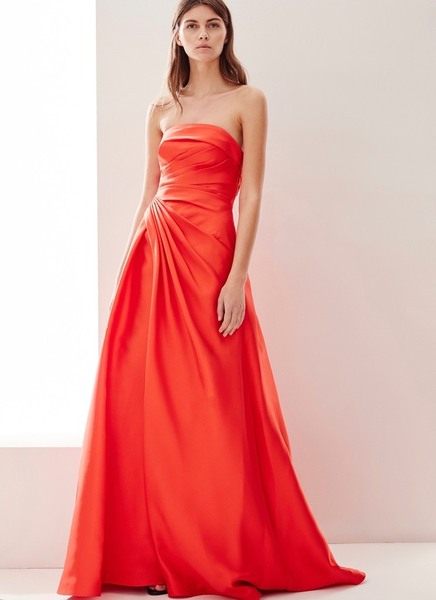 What accessories to wear with this dress?