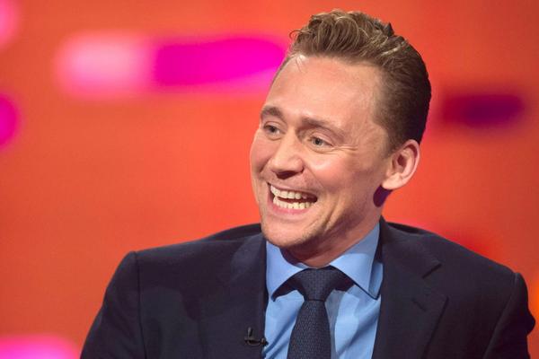 Tom Hiddleston dating Taylor Swift
