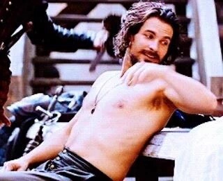 Swagger Inn. Thread 133. The one where Athos' trousers get even tighter...well one can hope.
