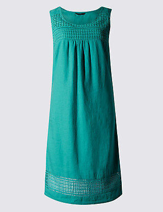 simple knee-length throw-it-on dress for holidays