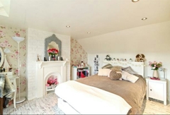 Has anyone just wallpapered their alcoves?