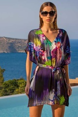 How do you look effortlessly beautiful by the pool?
