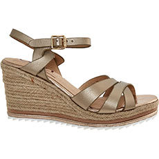 Are these sandals a bit cruise ships?
