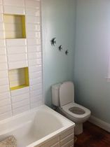 Art Deco bathroom...anyone got one? Looking for a sink/ batheoom suite...