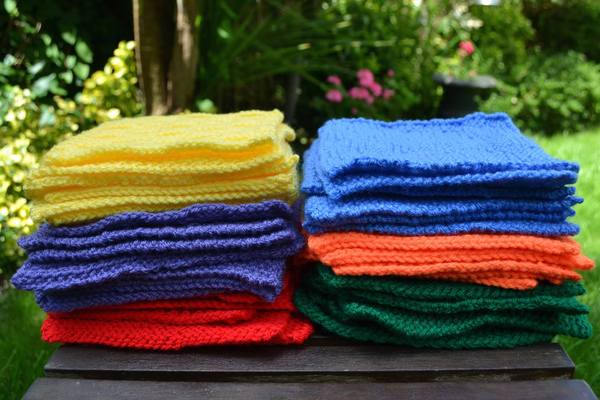 Woolly Hugs. Our Project to help refugees continues. One square, one blanket, a pair of gloves, one warm hat, one step at a time, really every little thing will help. All support welcome.