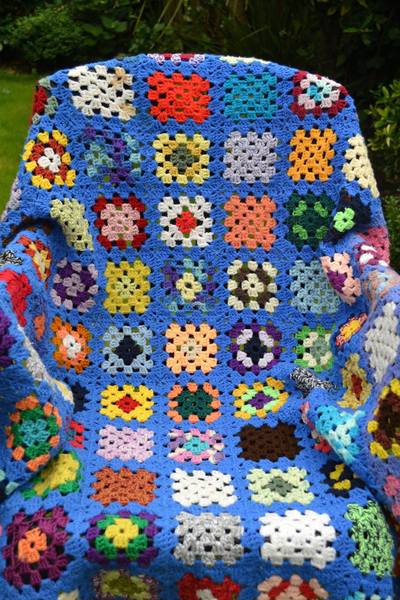 Woolly Hugs. Our Project to help refugees continues. One square, one blanket, a pair of gloves, one warm hat, one step at a time, really every little thing will help. All support welcome.