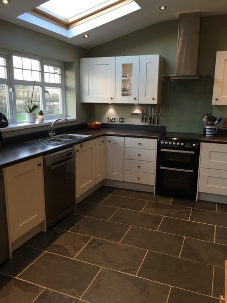 Help please!  What colour to paint the kitchen/diner?