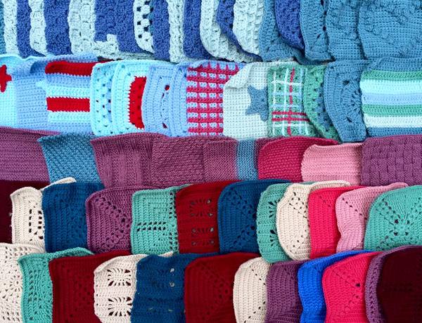 Woolly Hugs for Jo Cox. Donors and crafters, we need your help.