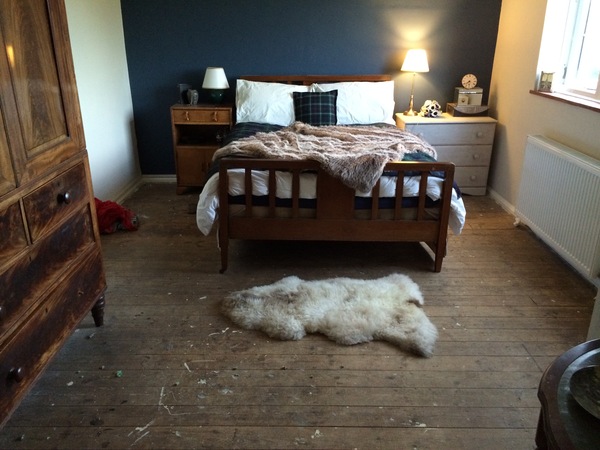 Can you help me with rugs for this bedroom? (Pic)