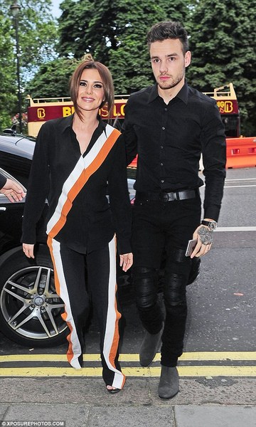 Hideous outfit alert!