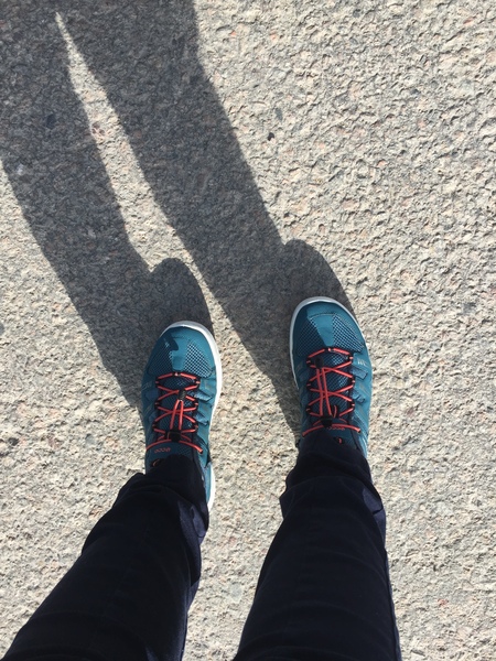 Looking for comfy laceless trainers please