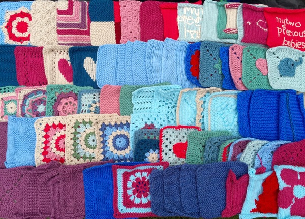 Woolly Hugs for Jo Cox. Donors and crafters, we need your help.