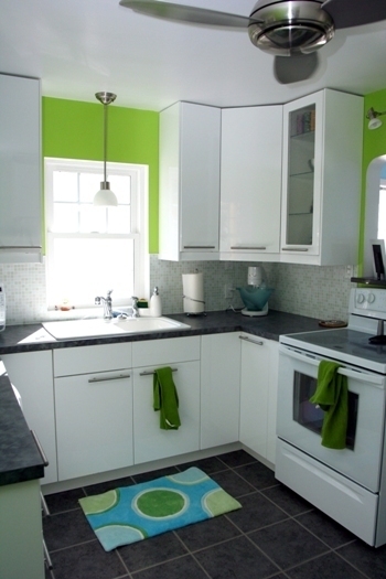 Help please!  What colour to paint the kitchen/diner?