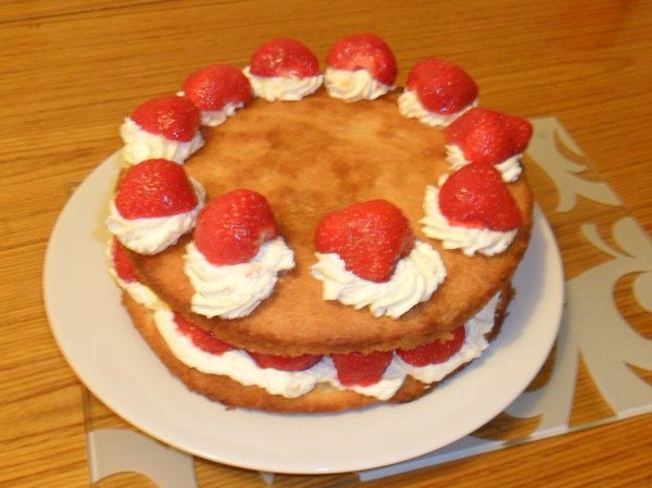 Share your favourite strawberry recipes, hints and hacks with Lidl - chance to win vouchers NOW CLOSED