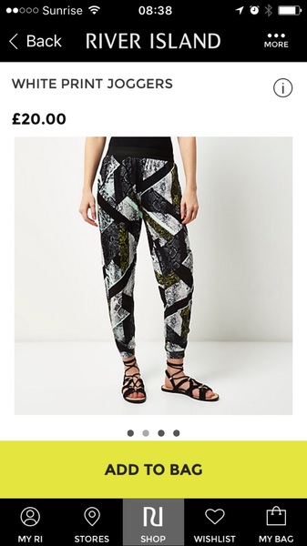 What things are in fashion at the minute?What are you wearing today?