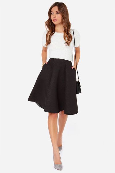 What can I wear with this skirt?