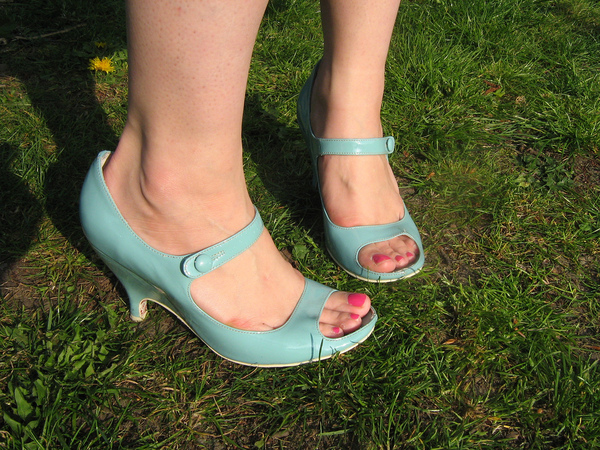 want to help me choose shoes for a wedding?