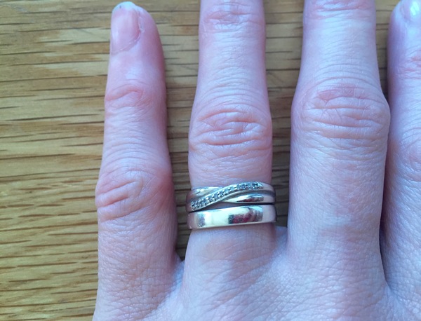 AIBU to not want a diamond ring?
