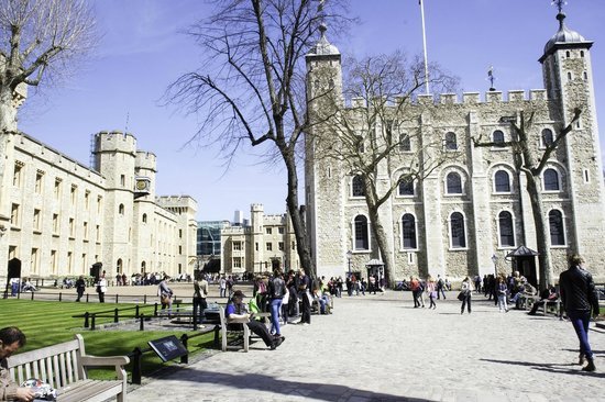Share your thoughts on historical days out and events with your children - £300 voucher to be won NOW CLOSED