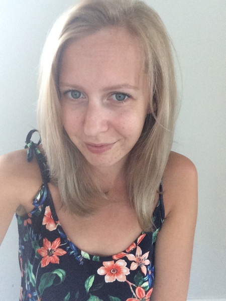 Okay, here goes. Shall I dye my hair? (With pic, arrghhh)