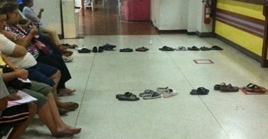 AIBU to wonder if queuing is a British thing, what on earth do the rest of the world do??