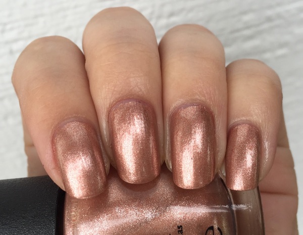 What colour on toes for summer holiday?