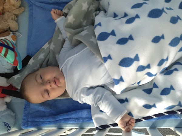 Baby-sleep challenges? Pampers sleep expert Jo Tantum wants to hear yours - chance to win £300 NOW CLOSED