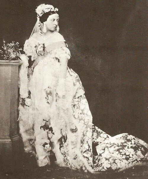 Victoria episode 1