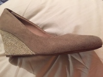 Please help me find shoes to go with this dress - urgent!