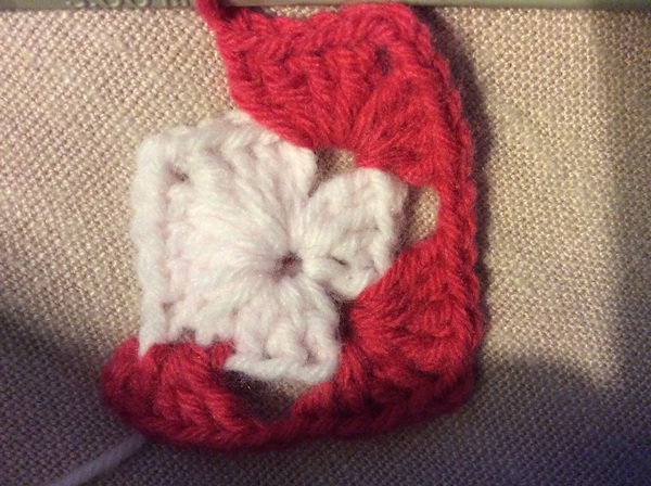 Crochet Beginner - can you look at my pic and tell me what I've done wrong?