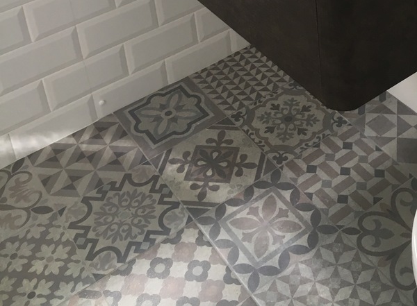 What floor tiles with metro tiles in small bathroom?