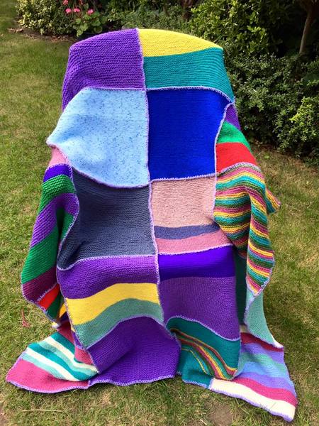 Woolly Hugs. Our Project to help refugees continues. One square, one blanket, a pair of gloves, one warm hat, one step at a time, really every little thing will help. All support welcome.