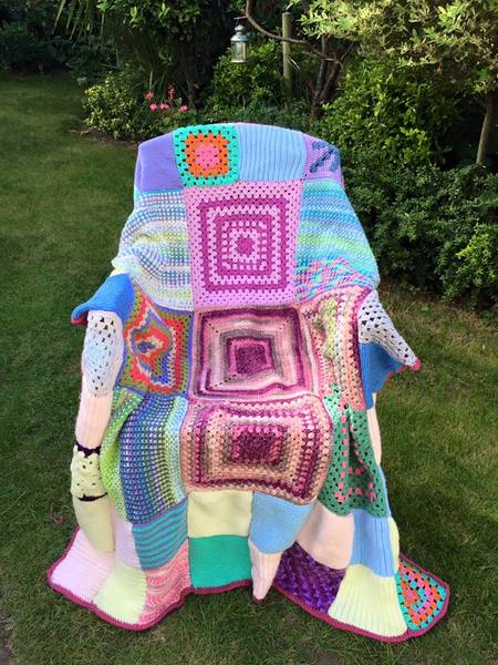 Woolly Hugs. Our Project to help refugees continues. One square, one blanket, a pair of gloves, one warm hat, one step at a time, really every little thing will help. All support welcome.