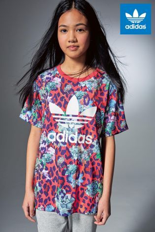 HELP What are 11 year old girls wearing? need next day delivery