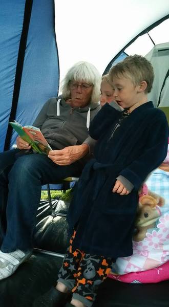 Tell Cadbury about your shared moments of joy with grandparents - £265 voucher to be won! NOW CLOSED