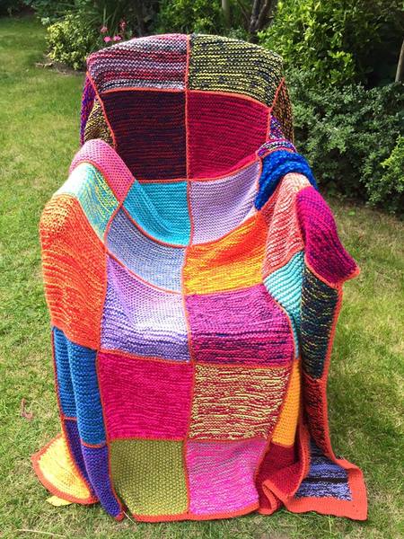 Woolly Hugs. Our Project to help refugees continues. One square, one blanket, a pair of gloves, one warm hat, one step at a time, really every little thing will help. All support welcome.