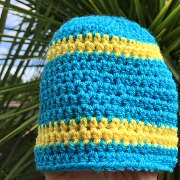 Woolly Hugs. Our Project to help refugees continues. One square, one blanket, a pair of gloves, one warm hat, one step at a time, really every little thing will help. All support welcome.