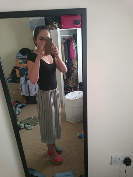 Wedding outfit help, getting desperate now!