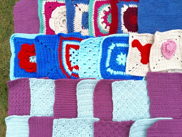 Woolly Hugs for Jo Cox. Donors and crafters, we need your help.