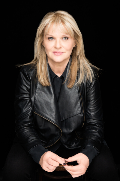 Webchat with Dr Mary Aiken, leading expert in forensic cyberpsychology and author of The Cyber Effect: Thursday 8 September, 9-10 pm