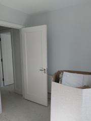 What colour wall in ds2s room