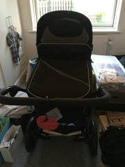 Super Scrimpers sashay, save & --squander-- their way through September