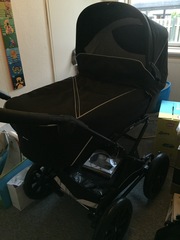 Super Scrimpers sashay, save & --squander-- their way through September