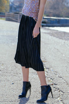 Midi skirts