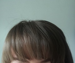 Frizzy hair around parting (with photo!)