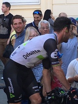 Vuelta A Espana 2016 the MN Peloton contemplates another glass of Rioja to go with the tapas