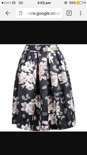 What top with this skirt?