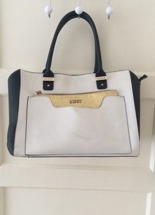 What shape handbag do you have?