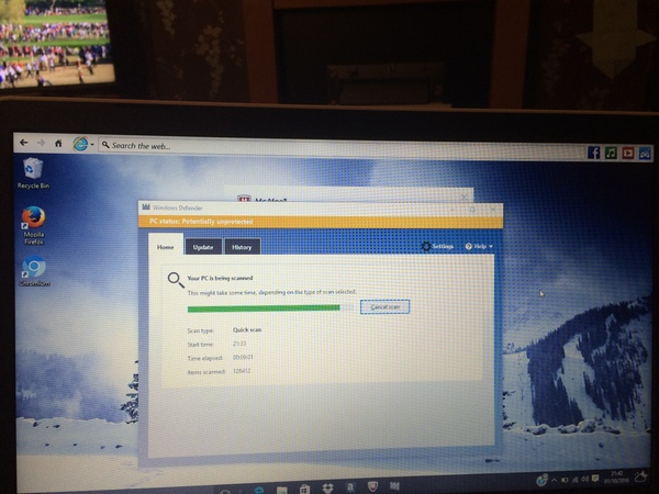 Search bar at top of HP15 Windows 10 laptop