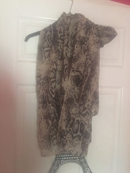 Does this outfit go well together (pics included)